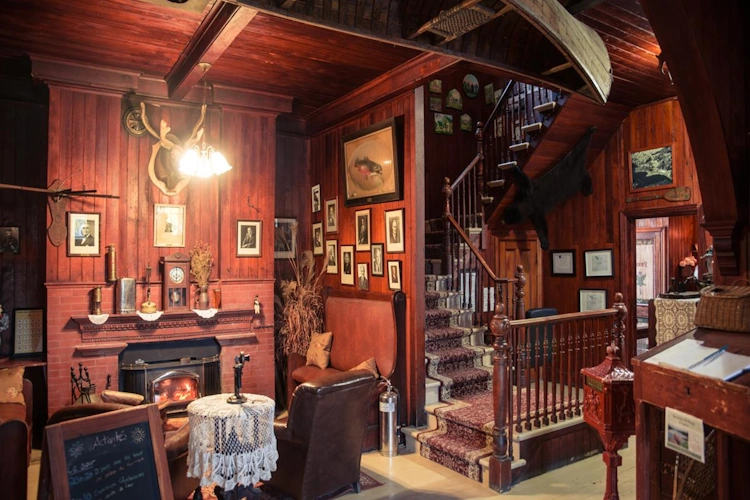 La Seigneurie du Triton lounge 001.webp