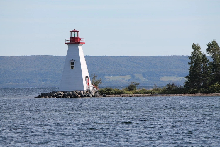 Baddeck lighthouse klein.webp