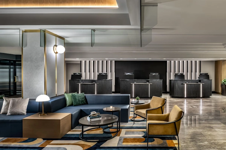 Le Centre Sheraton Montreal Hotel lobby.webp