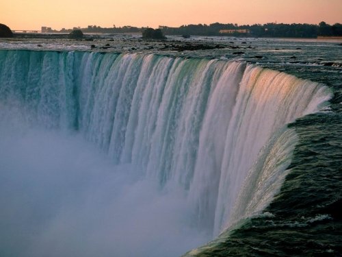 Klik op de afbeelding voor een vergroting Niagara Falls 001