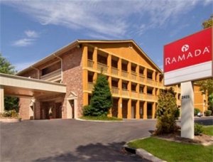 Ramada Inn & Suites Nashville Airport North 01.[1]