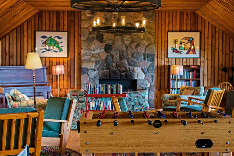 Arowhon Pines speelkamer.webp