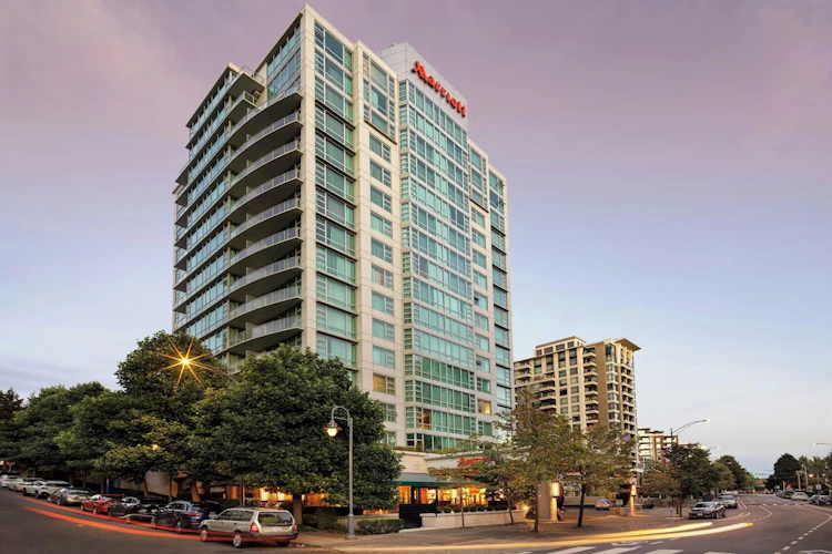 Victoria Marriott Inner Harbour buitenkant.webp