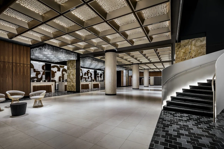 Fairmont The Queen Elizabeth Hotel lounge.webp