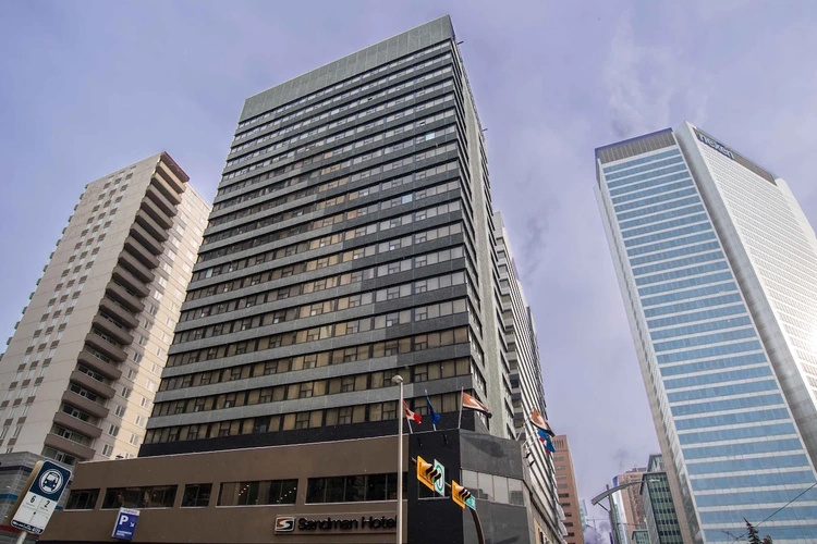 sandman signature calgary downtown hotel buitenkant 001.jpg