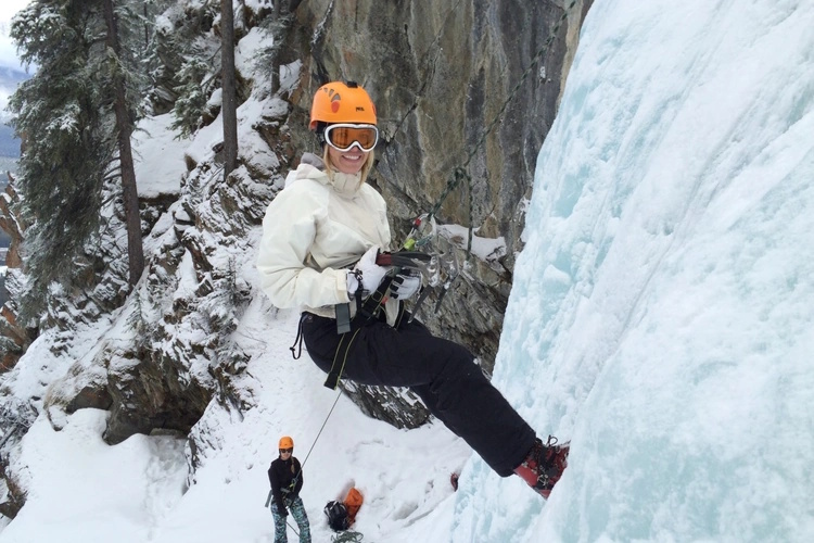 Waterfall ice climbing 050.jpg
