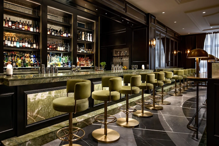Fairmont Royal York Hotel bar.webp